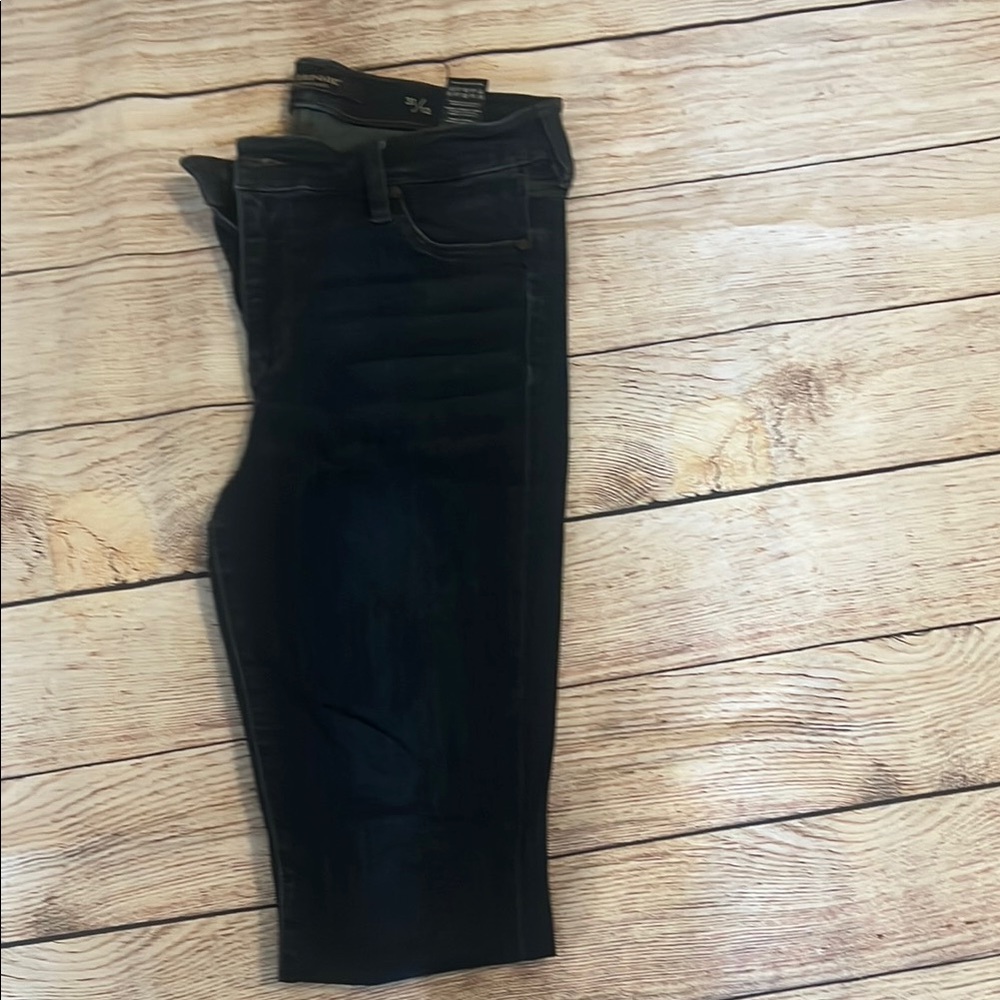Liverpool dark wash denim ankle Skinny Jeans